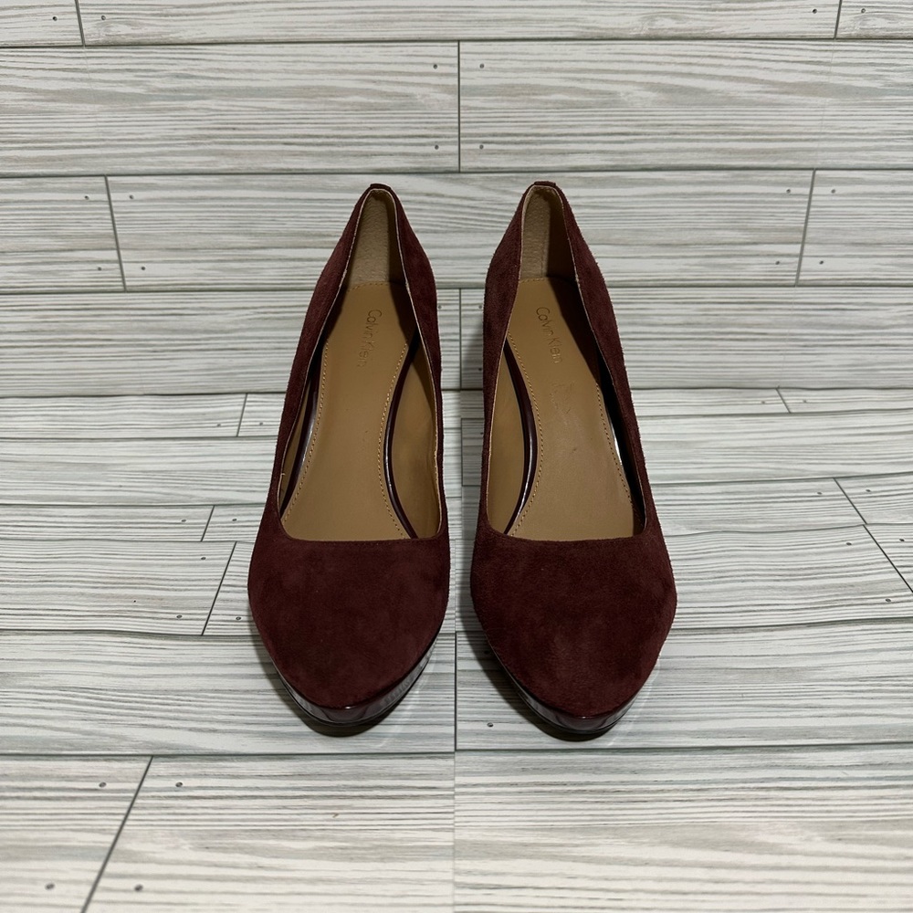 Calvin Klein Paulette Wine Suede Pump 8.5M